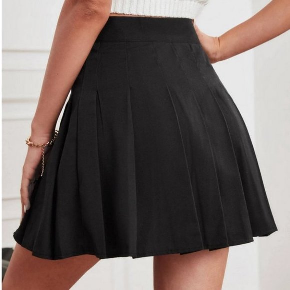 pleated mini skirt trending preppy black - Picture 4 of 5